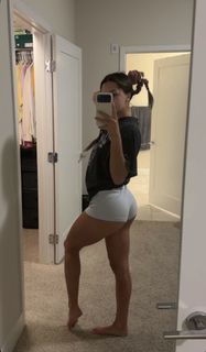 Isabela Lopez feet photo 16