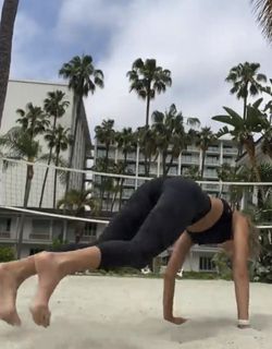 Isabela Lopez feet photo 2