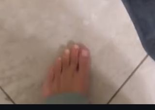 Isabela Lopez feet photo 16