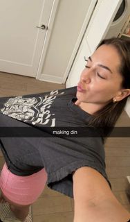Isabela Lopez feet photo 1