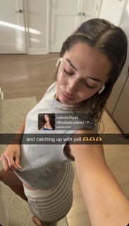 Isabela Lopez feet photo 16