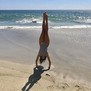 Isabela Merced feet photo thumbnail