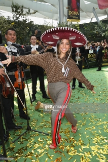Isabela Merced feet photo thumbnail