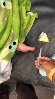 Isabela Merced feet photo thumbnail