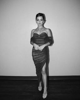 Isabela Merced feet photo thumbnail