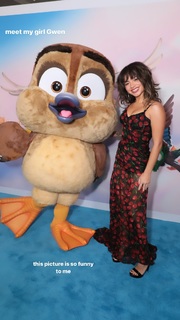 Isabela Merced feet photo thumbnail