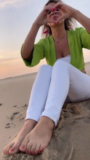 Isabela Pagliari feet photo 20