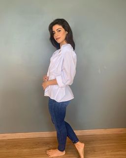Isabela Souza feet photo 7