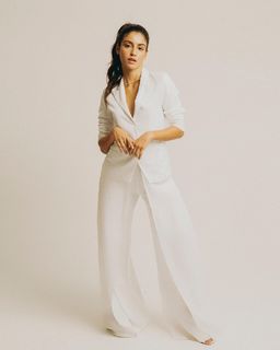 Isabela Souza feet photo 6
