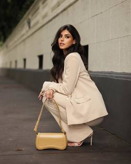 Isabela Souza feet photo 10