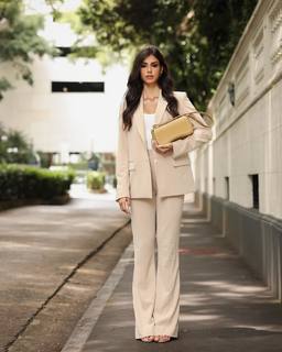 Isabela Souza feet photo 9