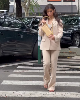 Isabela Souza feet photo 2