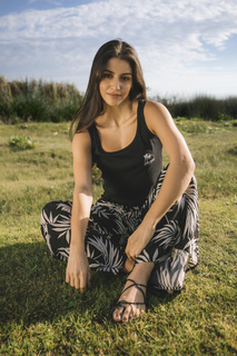 Isabela Souza feet photo 5