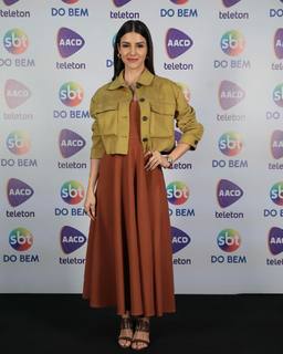 Isabela Souza feet photo 14