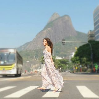 Isabela Souza feet photo 7
