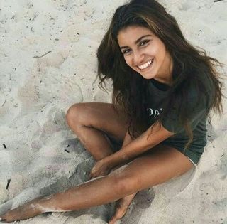 Isabela Souza feet photo 3