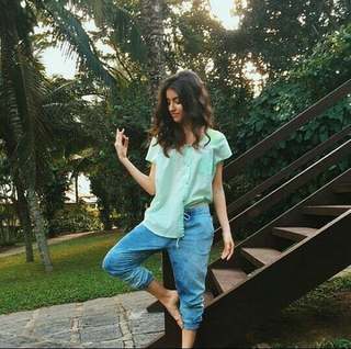 Isabela Souza feet photo 4