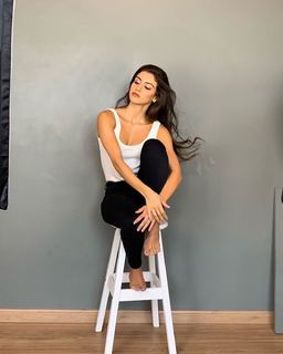 Isabela Souza feet photo 14