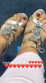 Isabela Souza feet photo 17