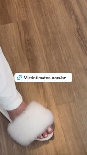 Isabela Souza feet photo 1