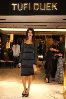 Isabeli Fontana feet photo thumbnail