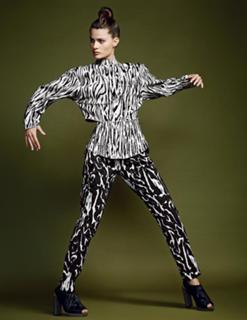 Isabeli Fontana feet photo thumbnail