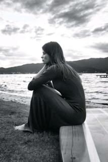 Isabeli Fontana feet photo thumbnail