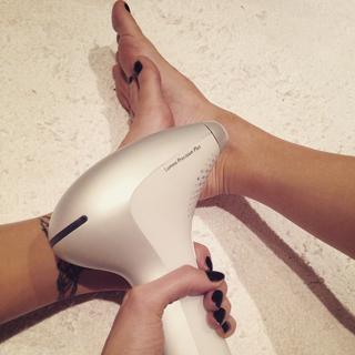 Isabeli Fontana feet photo thumbnail