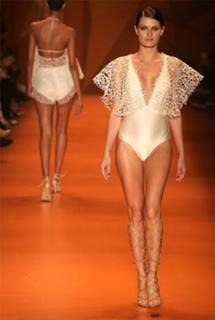 Isabeli Fontana feet photo thumbnail