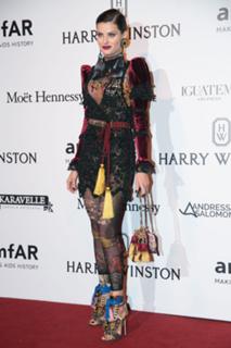 Isabeli Fontana feet photo thumbnail