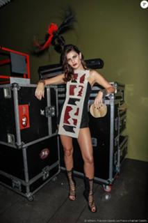 Isabeli Fontana feet photo thumbnail