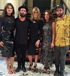 Isabeli Fontana feet photo thumbnail