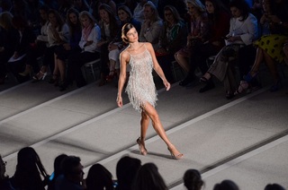 Isabeli Fontana feet photo thumbnail