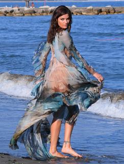 Isabeli Fontana feet photo thumbnail