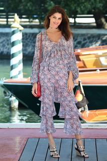 Isabeli Fontana feet photo thumbnail