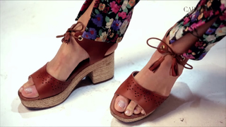 Isabeli Fontana feet photo thumbnail