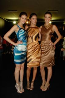 Isabeli Fontana feet photo thumbnail