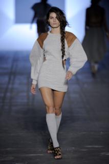 Isabeli Fontana feet photo thumbnail