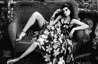 Isabeli Fontana feet photo thumbnail