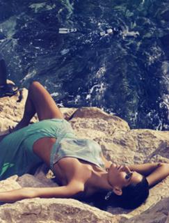 Isabeli Fontana feet photo thumbnail