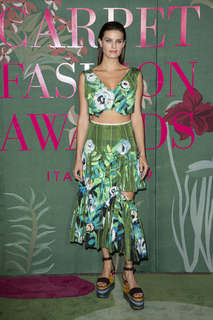 Isabeli Fontana feet photo thumbnail