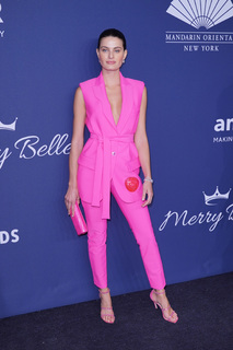 Isabeli Fontana feet photo thumbnail