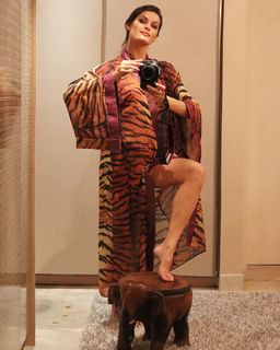 Isabeli Fontana feet photo thumbnail