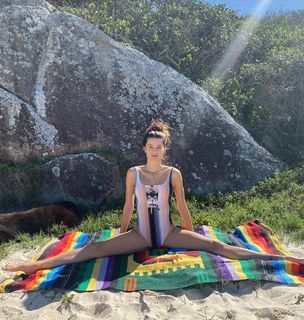 Isabeli Fontana feet photo thumbnail