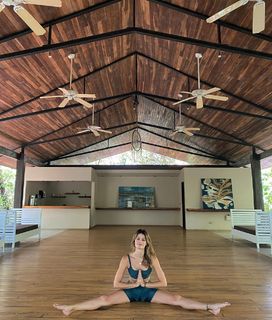 Isabeli Fontana feet photo thumbnail