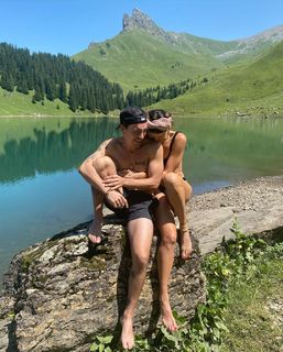 Isabeli Fontana feet photo thumbnail