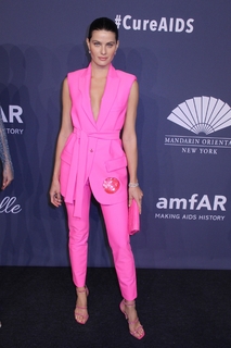 Isabeli Fontana feet photo thumbnail