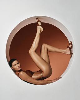 Isabeli Fontana feet photo thumbnail