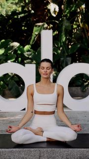 Isabeli Fontana feet photo thumbnail