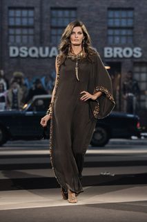 Isabeli Fontana feet photo 10